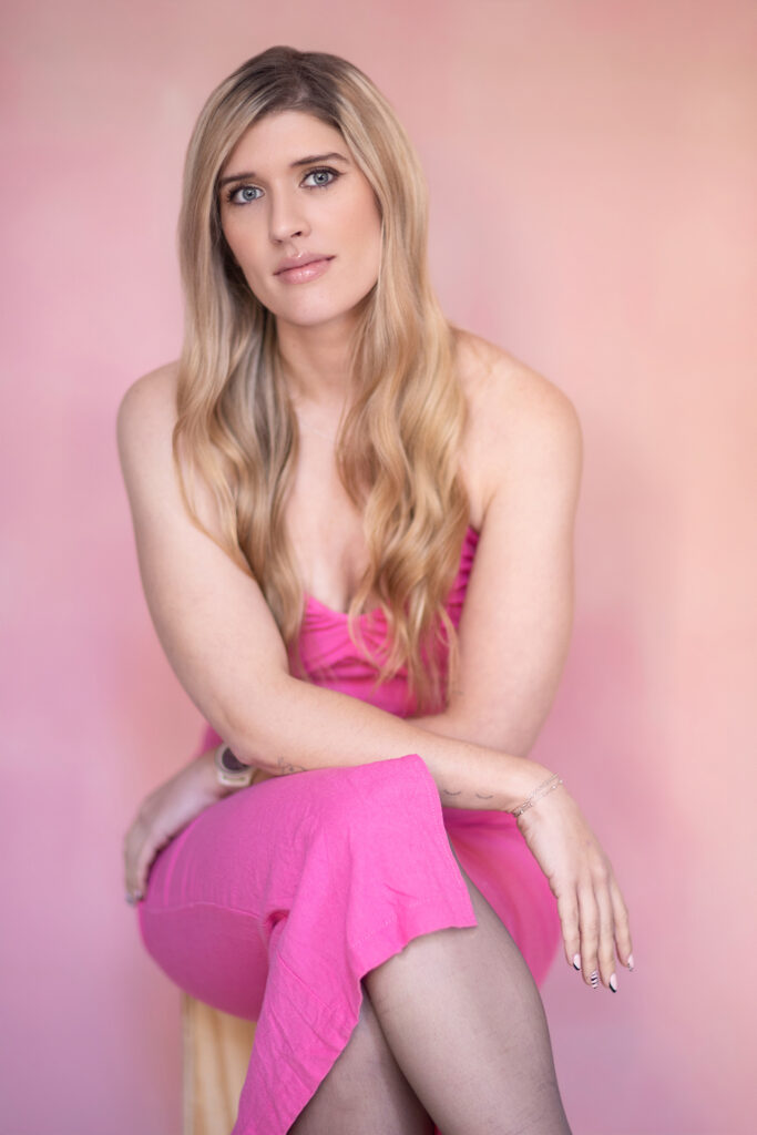 Jessica smiling in a professional portrait by Johannesburg portrait photographer Tamryn Lowe